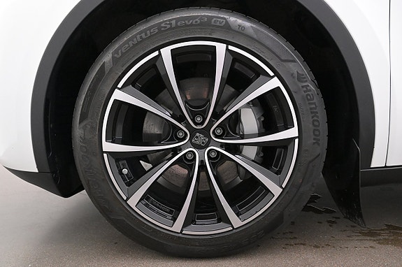 Tesla Model Y 27 of 27