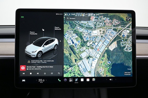 Tesla Model Y 19 of 27