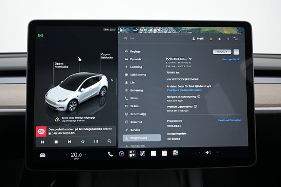 Tesla Model Y 14 of 27