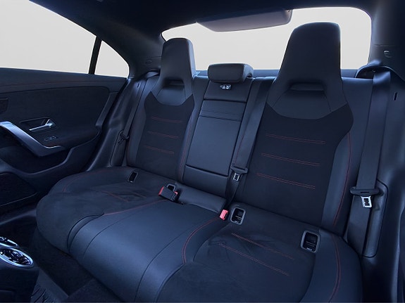 Mercedes-Benz CLA200 26 of 30