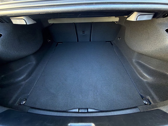 Mercedes-Benz CLA200 30 of 30