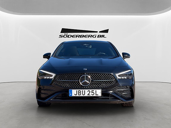Mercedes-Benz CLA200 2 of 30