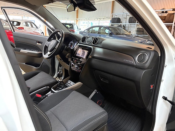 Suzuki Vitara 18 of 23