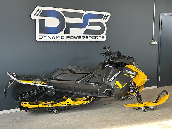 Ski-doo Summit NEO+ 2 of 3