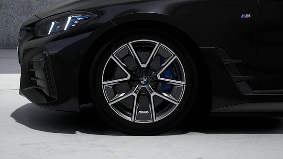 BMW i4 4 of 11