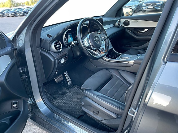 Mercedes-Benz GLC300 de 5 of 5