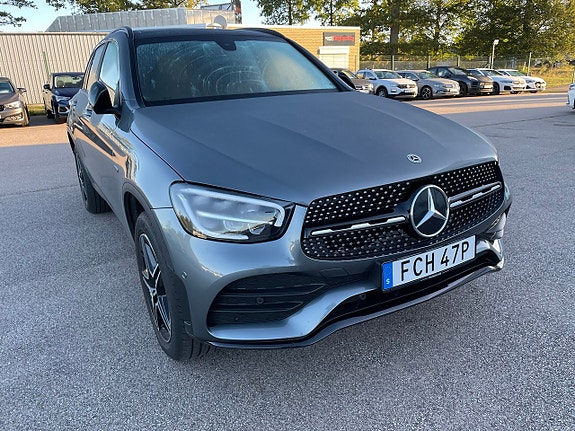 Mercedes-Benz GLC300 de 2 of 5