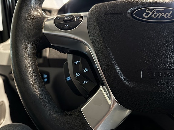 Ford Transit 21 of 30