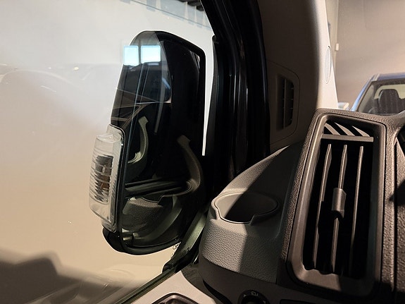 Ford Transit 24 of 30