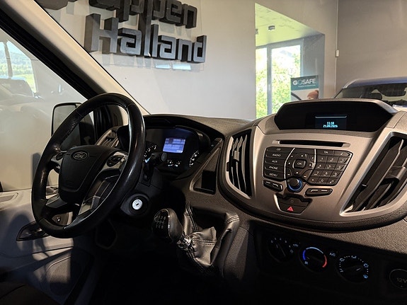 Ford Transit 10 of 30