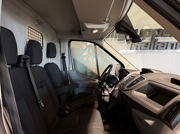 Ford Transit 11 of 30