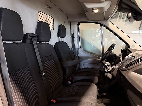Ford Transit 12 of 30