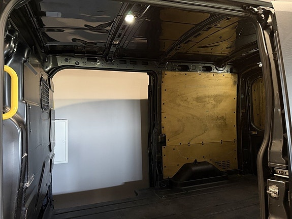 Ford Transit 17 of 30