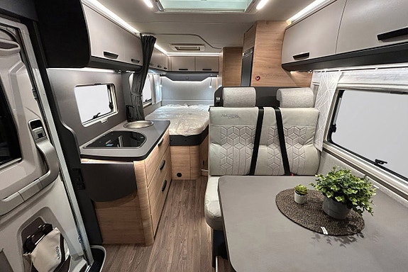 Knaus L!VE TI PLATINUM SELECTION 590 MF AUTOMAT Franskbädd ADAPTIV Farthållare 11 of 30