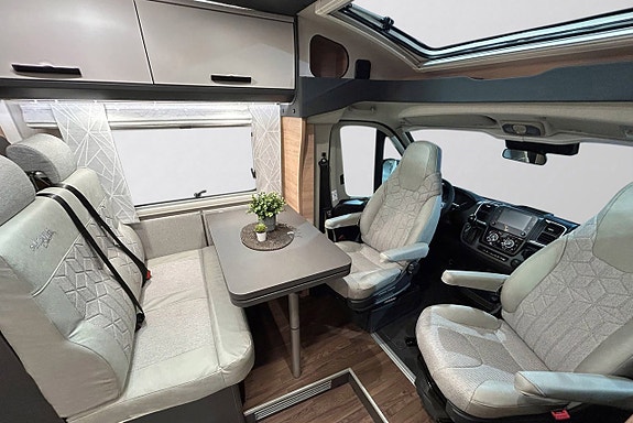 Knaus L!VE TI PLATINUM SELECTION 590 MF AUTOMAT Franskbädd ADAPTIV Farthållare 5 of 30
