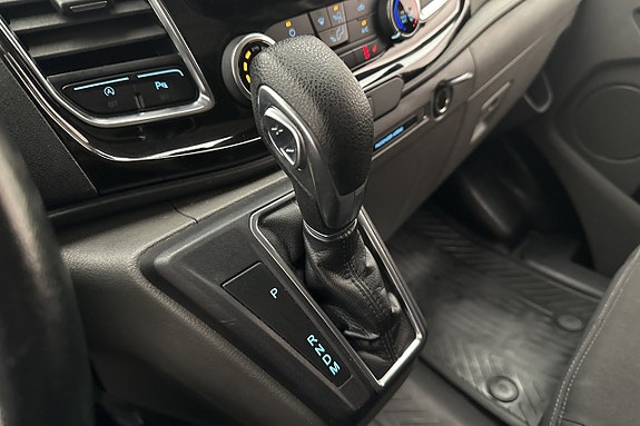 Ford Transit Custom 21 of 23