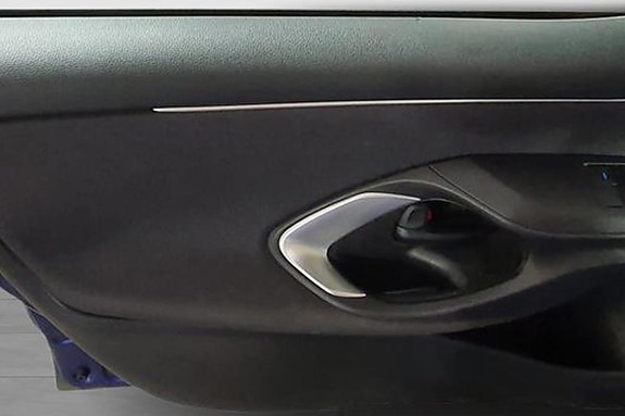 Toyota Yaris 19 of 22