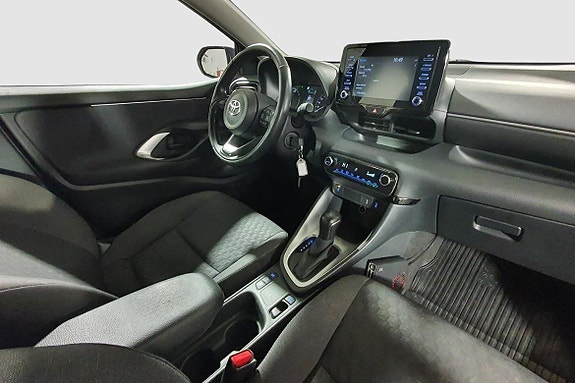Toyota Yaris 14 of 22