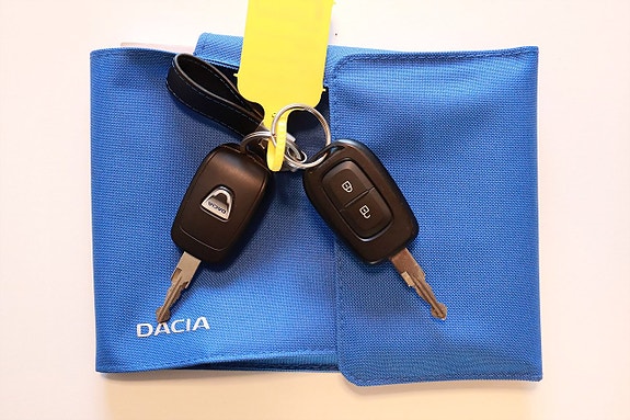 Dacia Duster 8 of 9