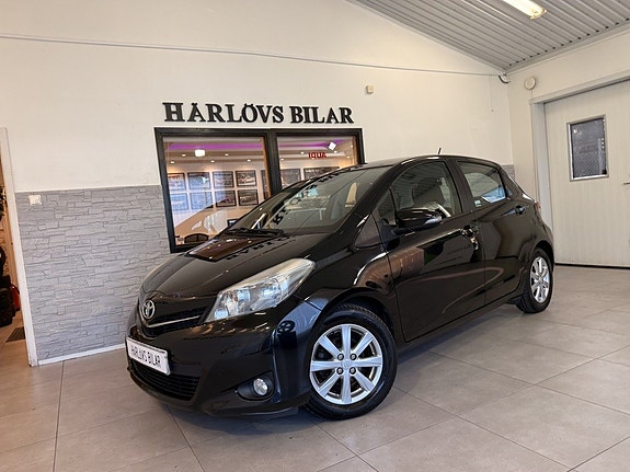 Toyota Yaris 7 of 19