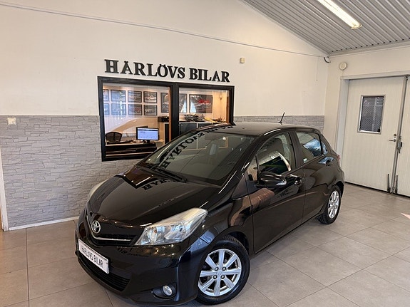 Toyota Yaris 9 of 19