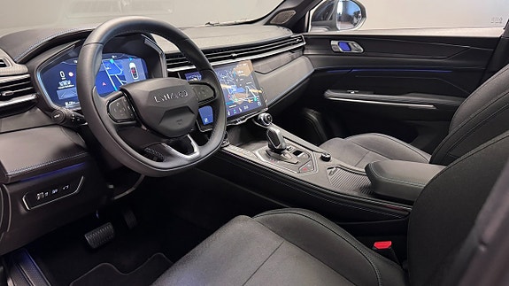Lynk & Co 01 5 of 21