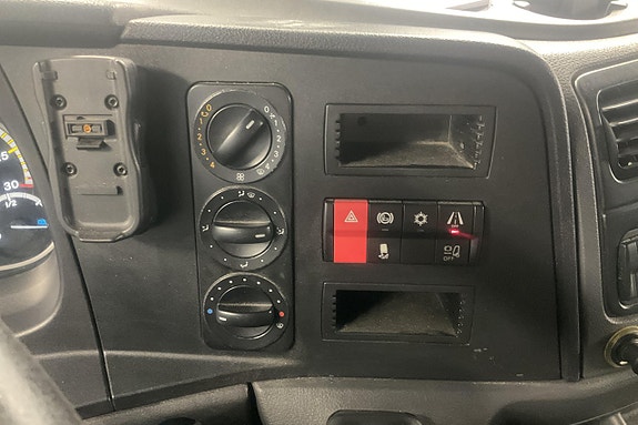 MERCEDES ATEGO 14 of 27