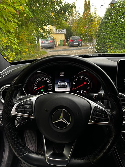 Mercedes-Benz C250 10 of 30