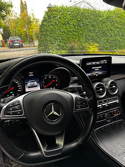Mercedes-Benz C250 11 of 30
