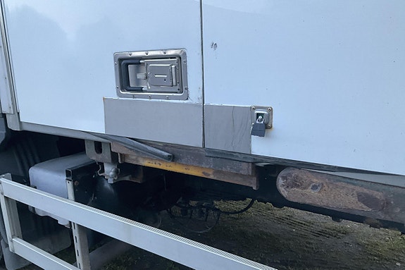 SCANIA P94 25 of 27