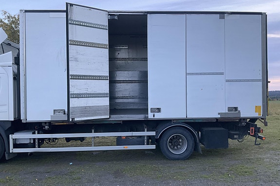 SCANIA P94 16 of 27