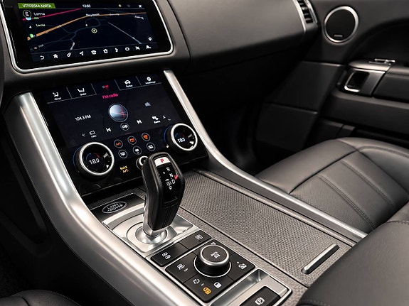 Land Rover Range Rover Sport 27 of 29