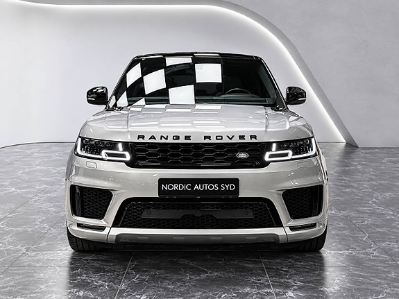 Land Rover Range Rover Sport 9 of 29