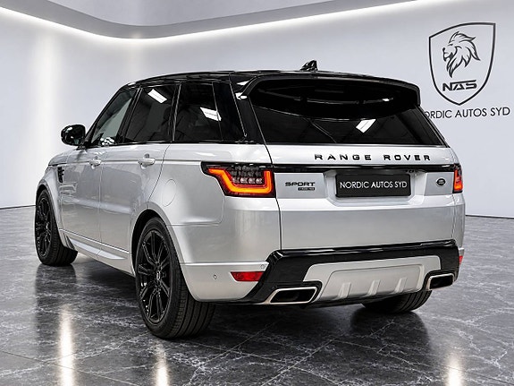 Land Rover Range Rover Sport 4 of 29