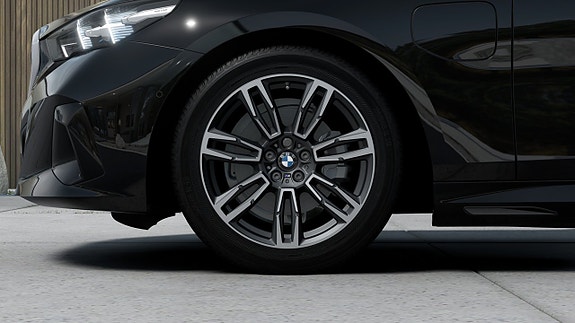 BMW 530e 5 of 14