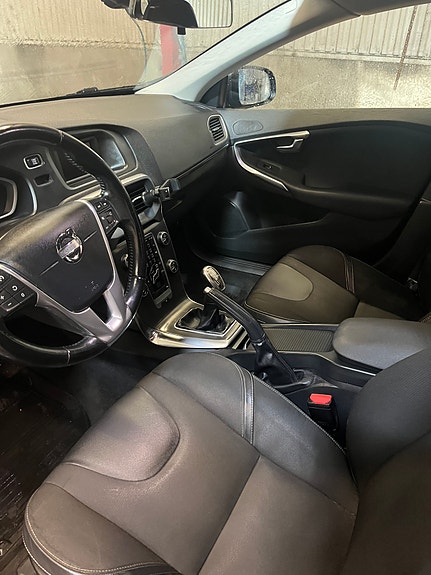 Volvo V40 6 of 7