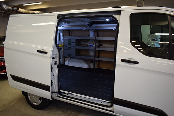 Ford Transit Custom 15 of 17