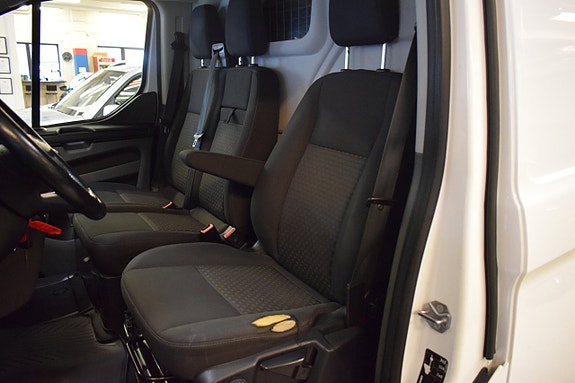 Ford Transit Custom 7 of 17