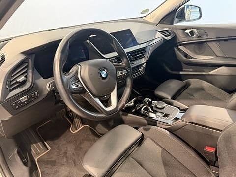 BMW 118i 2 of 14