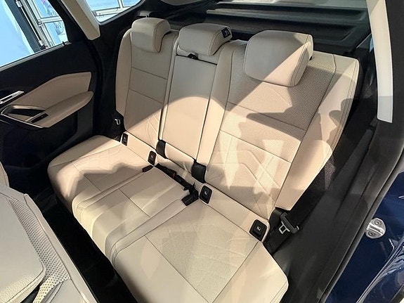 BMW X1 9 of 13