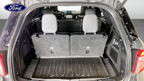 Ford Explorer 10 of 10