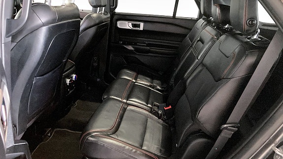 Ford Explorer 5 of 10
