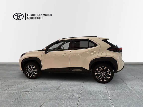 Toyota Yaris Cross 3 of 14