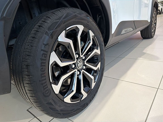 Toyota Yaris Cross 11 of 14