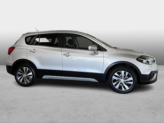 Suzuki S-Cross 4 of 17