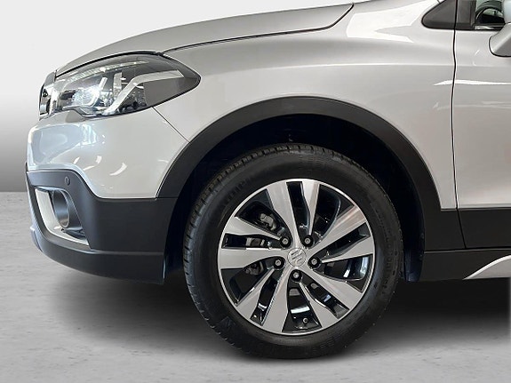 Suzuki S-Cross 7 of 17