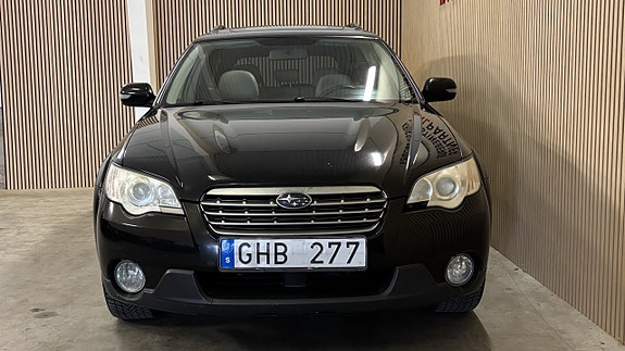 SUBARU OUTBACK 2.5 4WD 173 ch 4X4 BVA - CUIR - PANO - ATTELAGE - 261000 KM