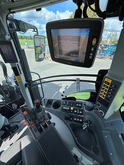 CLAAS ARION 660 CMATIC 11 of 12