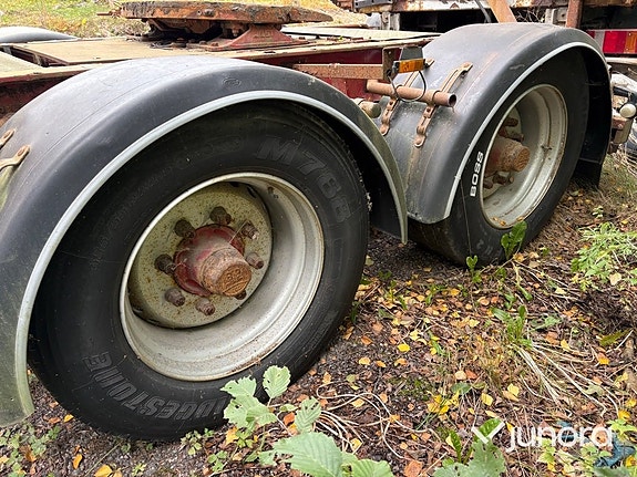 Linktrailer med containerfäste och flisskåp 26 of 30