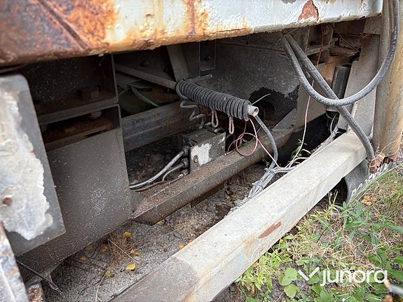 Linktrailer med containerfäste och flisskåp 18 of 30